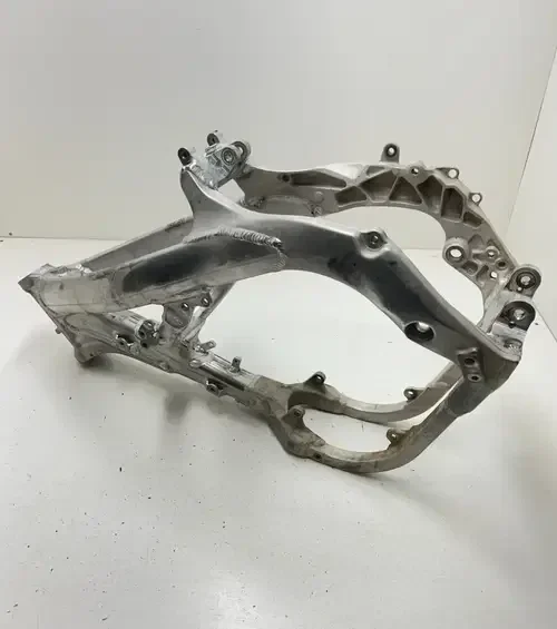 05 2005 Honda CRF 450 R L OEM Main Frame Body Assembly Chassis BOS! READ