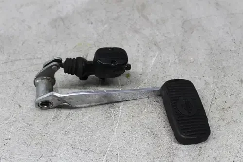 2012 HARLEY-DAVIDSON ELECTRA GLIDE ULTRA LIMITED FLHTK REAR BACK BRAKE MASTER