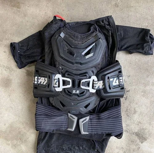 Leatt 5.5 Chest/Kidney Protector Size L/XL