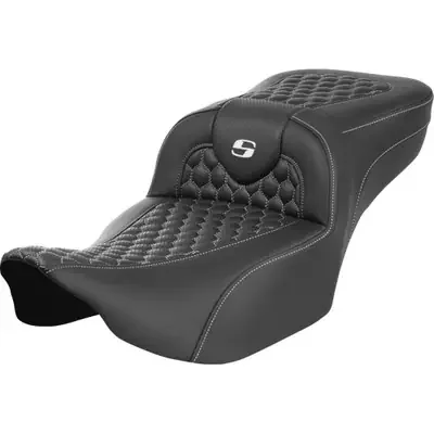 Saddlemen 2023-2024 Harley-Davidson CVO Road Glide Custom FLTRXSE Roadsofa Extended Reach Seat – without Backrest – Honeycomb – White Stitch – FLTR/FLHX ‘23-‘24