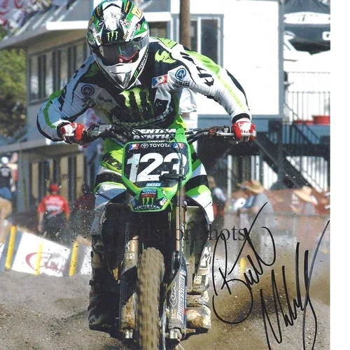 Signed 8×10 photo of brett metcalfe #123